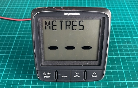 i50 デプス ディスプレイ